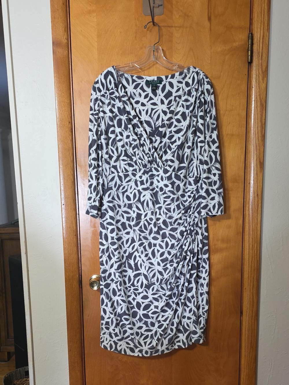 Women's Gray & White Printed Wrap Dress